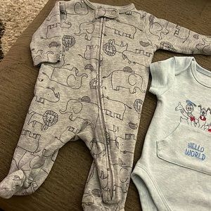 Pajama & Onesie bundle 0-3MONTHS BOY